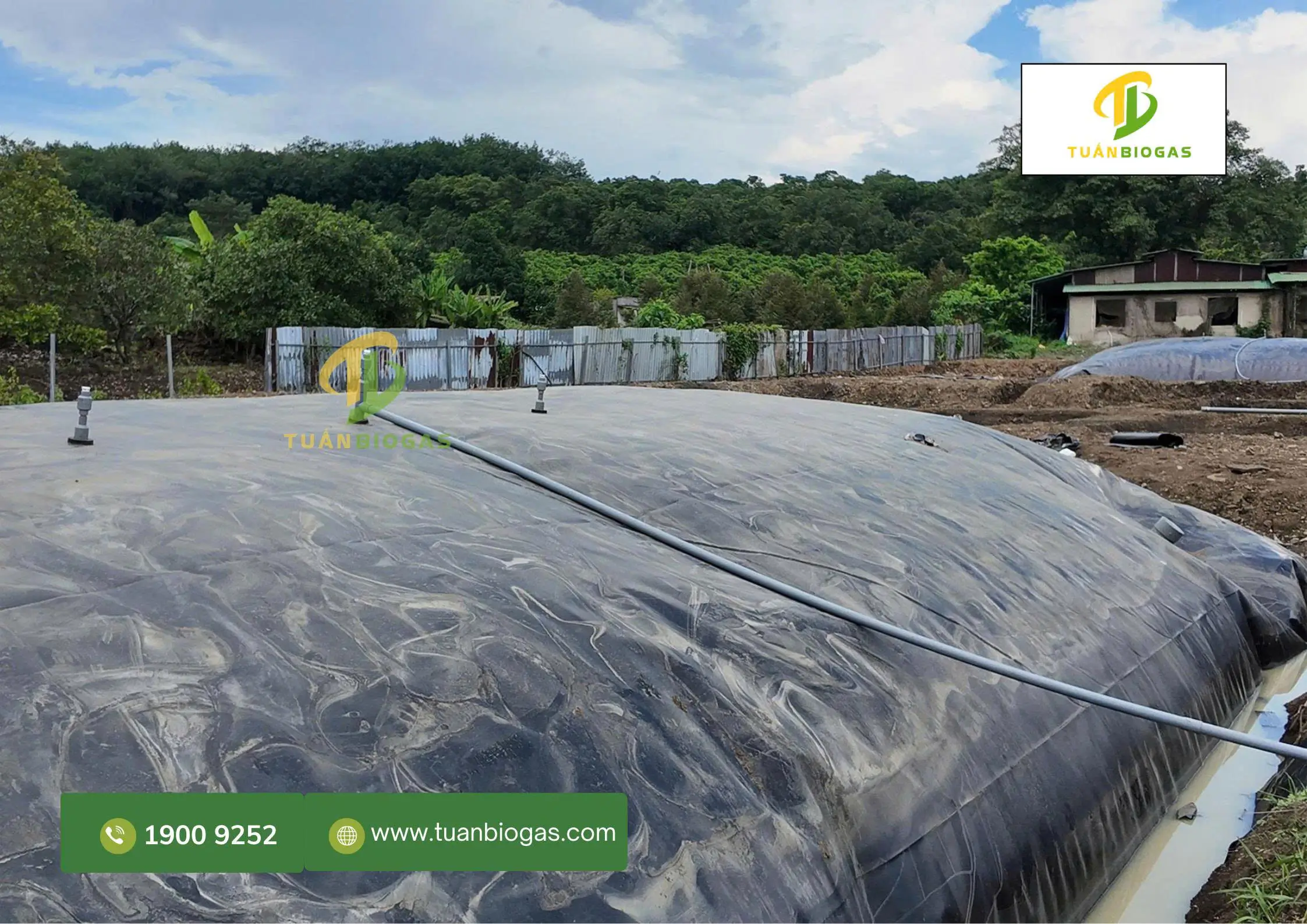 Cụm van tự xả lò xo inox được lắp đặt độc lập trên đỉnh túi biogas tròn